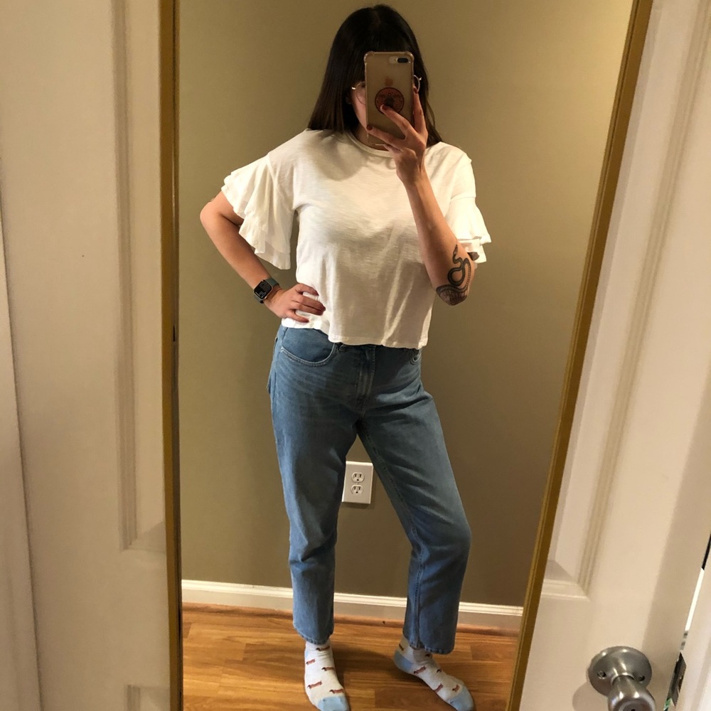 *SOLD* 
Ruffle Sleeve T-Shirt